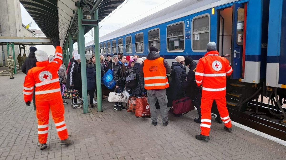 Očima dobrovolníka: Poslední vlak do Čopu
